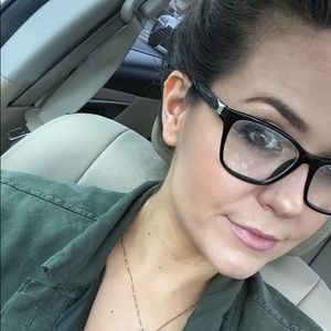 Meet your Posher, Lija